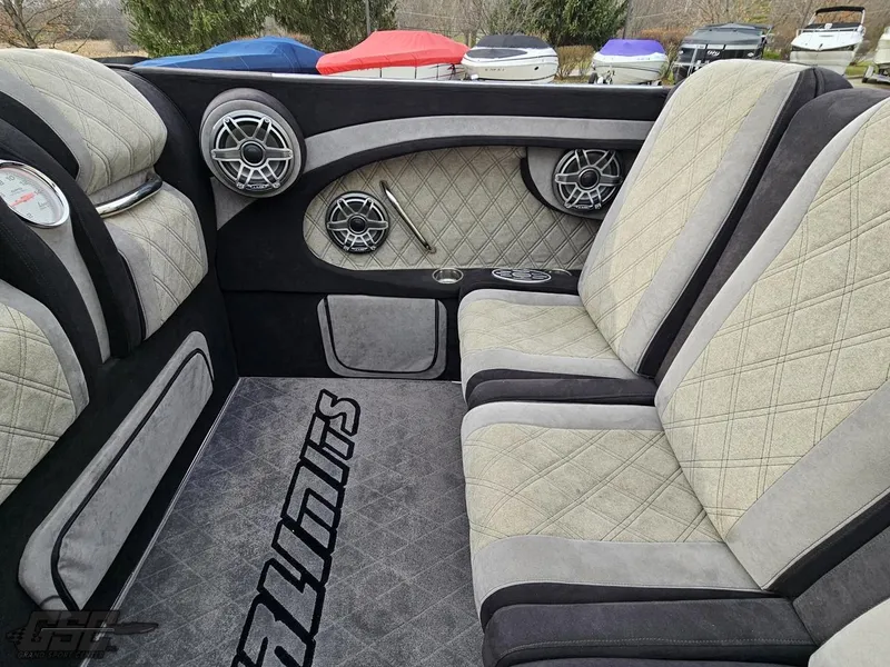 Slide: The Image of Outerlimits 52 SL 2010 - 58