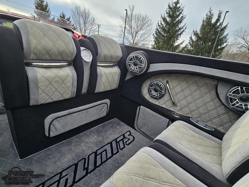 Slide: The Image of Outerlimits 52 SL 2010 - 60