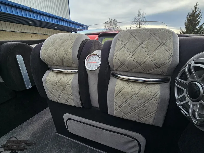 Slide: The Image of Outerlimits 52 SL 2010 - 69