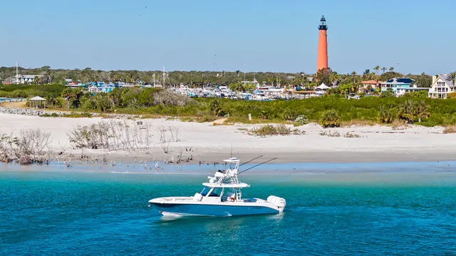 Slide: The Image of Everglades 375 Center Console 2025 - 54