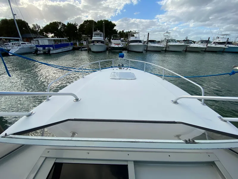 Slide: The Image of Contender Boats Inc 35 Express 1998 - 61