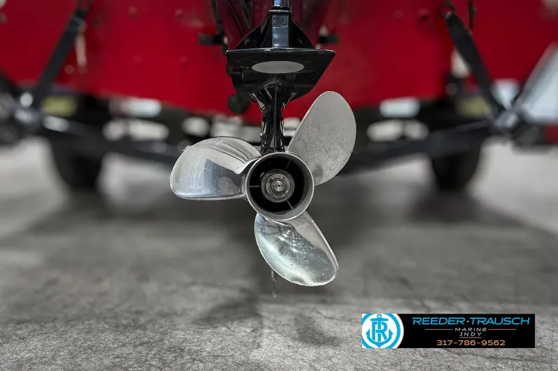 Slide: The Image of Triton 18 TX 2018 - 50