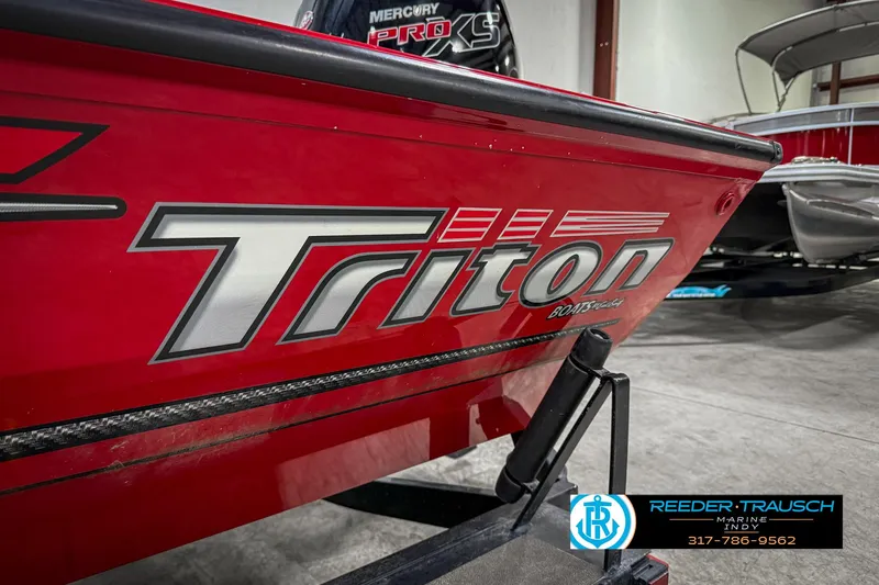 Slide: The Image of Triton 18 TX 2018 - 51