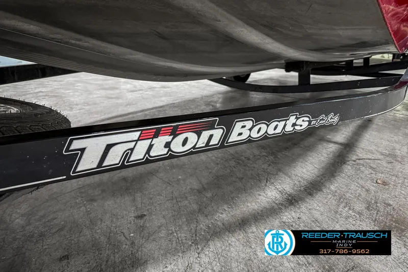 Slide: The Image of Triton 18 TX 2018 - 55