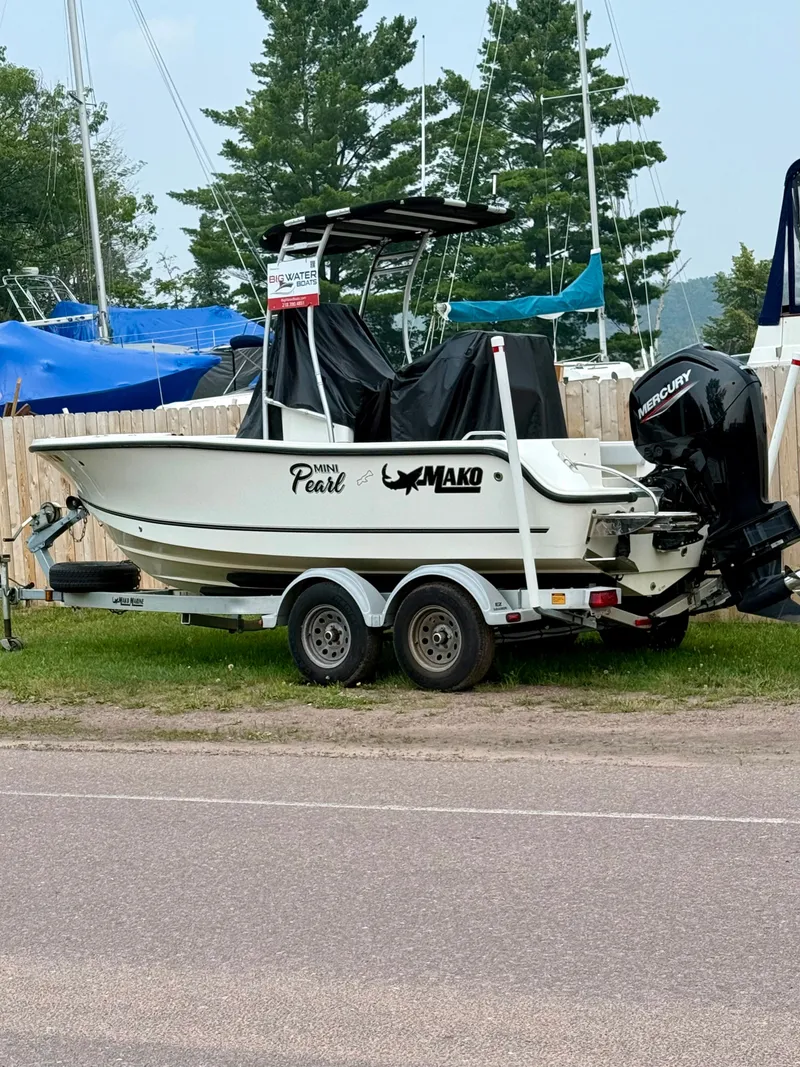 Slide: The Image of Mako 184 Center Console 2020 - 6