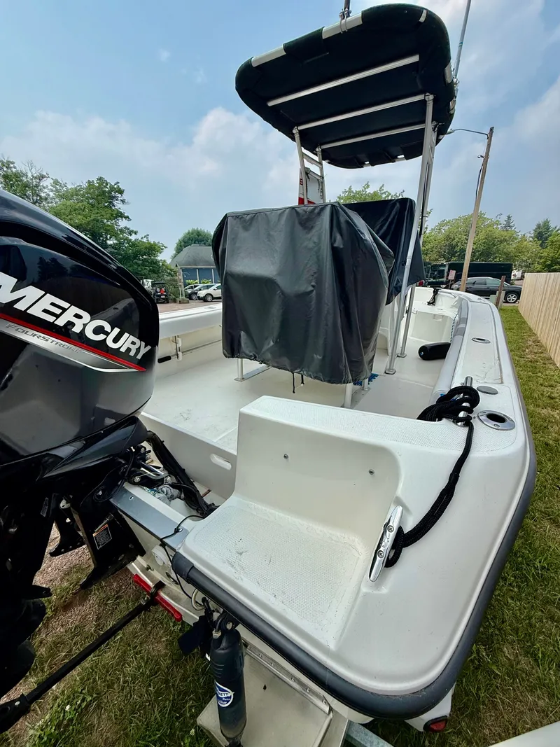 Slide: The Image of Mako 184 Center Console 2020 - 9