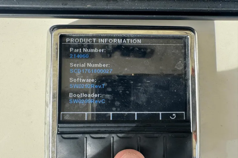 Slide: The Image of Scout 300 Lxf 2020 - 28