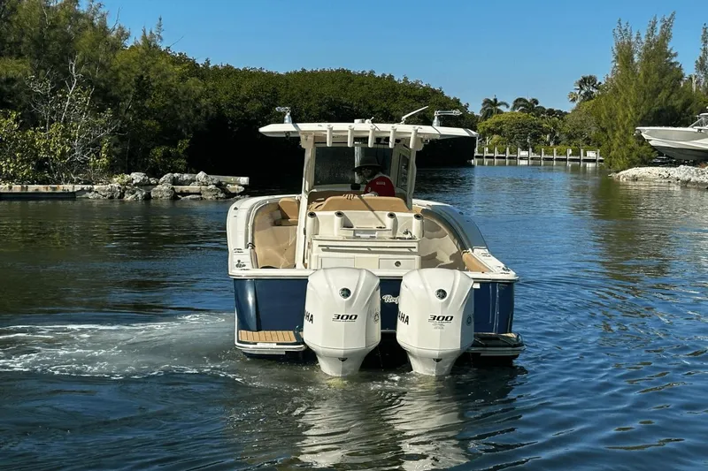 Slide: The Image of Scout 300 Lxf 2020 - 9