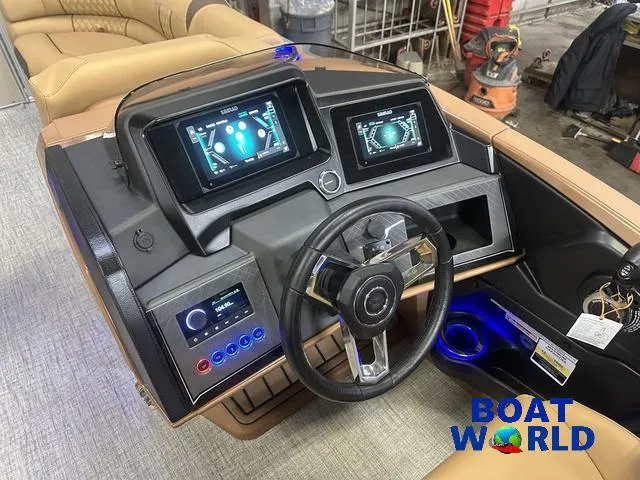 Slide: The Image of Tahoe Cascade 2385 Quad Lounge Shift SS Tritoon & Honda 2025 - 15