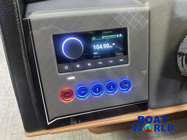 Slide: The Image of Tahoe Cascade 2385 Quad Lounge Shift SS Tritoon & Honda 2025 - 16