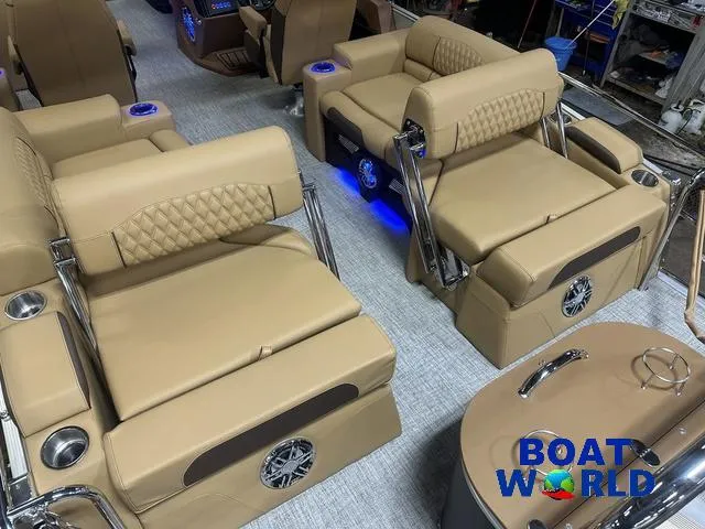 Slide: The Image of Tahoe Cascade 2385 Quad Lounge Shift SS Tritoon & Honda 2025 - 24