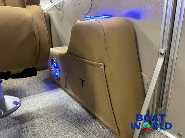 Slide: The Image of Tahoe Cascade 2385 Quad Lounge Shift SS Tritoon & Honda 2025 - 27