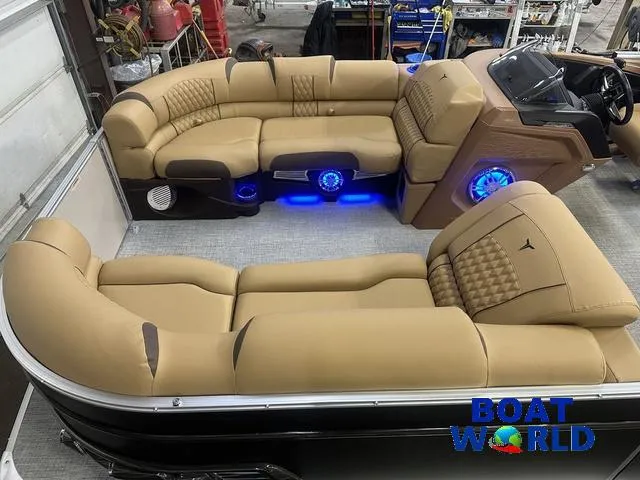 Slide: The Image of Tahoe Cascade 2385 Quad Lounge Shift SS Tritoon & Honda 2025 - 3