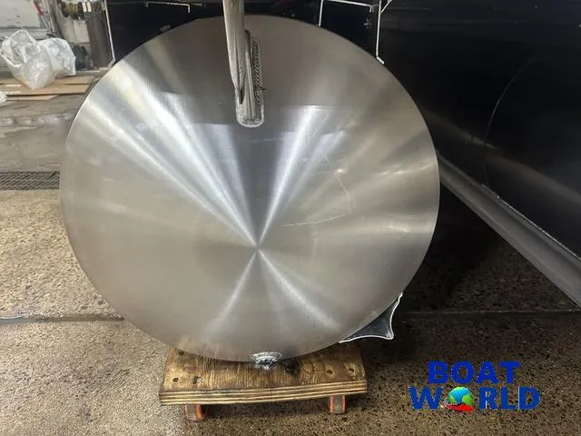 Slide: The Image of Tahoe Cascade 2385 Quad Lounge Shift SS Tritoon & Honda 2025 - 47