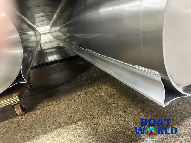 Slide: The Image of Tahoe Cascade 2385 Quad Lounge Shift SS Tritoon & Honda 2025 - 48