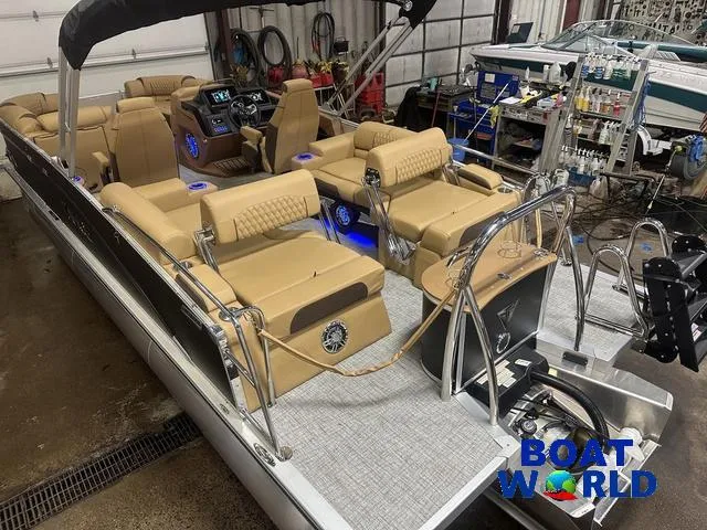 Slide: The Image of Tahoe Cascade 2385 Quad Lounge Shift SS Tritoon & Honda 2025 - 7