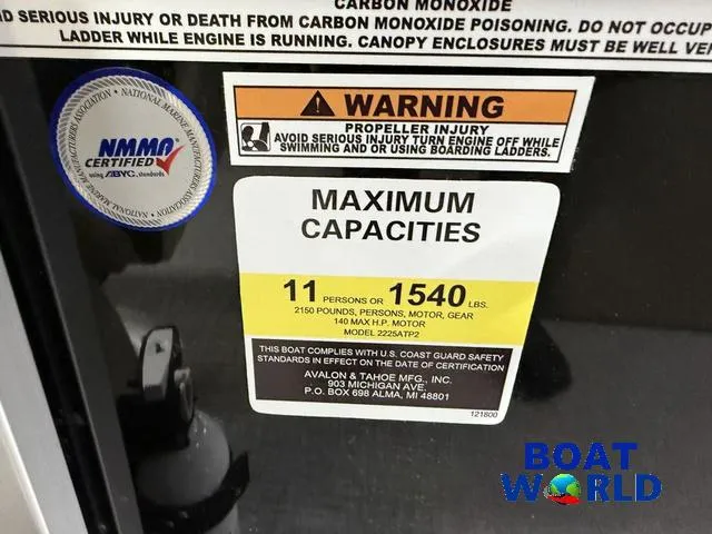 Slide: The Image of Warning label on 2025 Tahoe LTZ 2385 Swingback boat, maximum capacity 11 persons or 1540 lbs. - 17