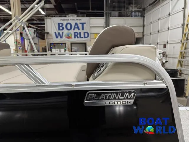 Slide: The Image of 2025 Tahoe LTZ 2385 Swingback Platinum Edition at Boat World showroom. - 41