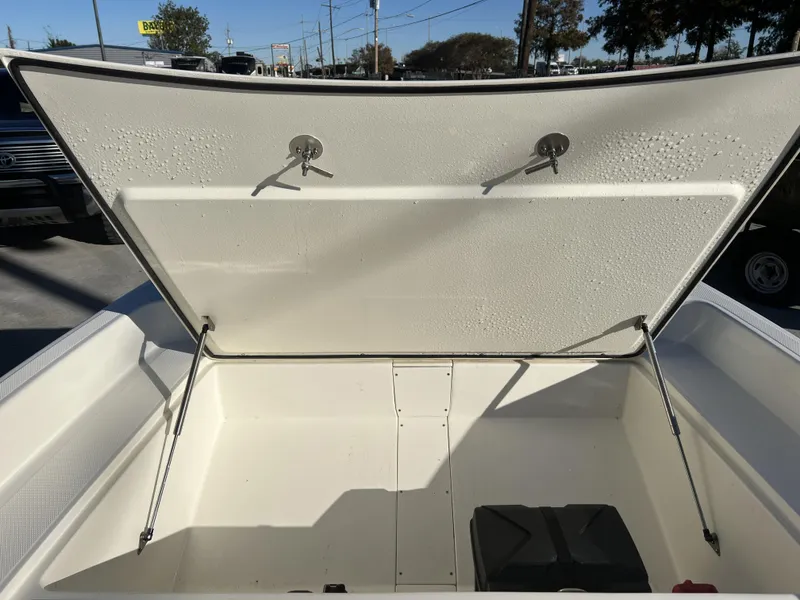 Slide: The Image of Mako Pro Skiff 17 CC 2025 - 13