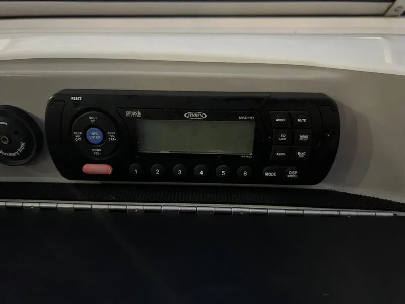 Slide: The Image of Bayliner 190 2012 - 8