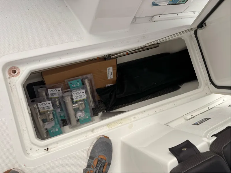 Slide: The Image of Scarab 255 Open LX 2025 - 12