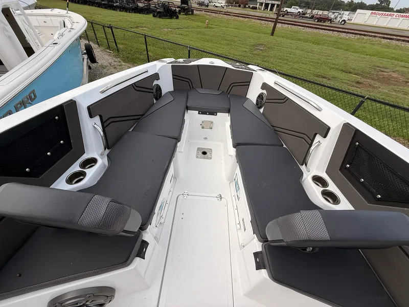 Slide: The Image of Scarab 255 Open LX 2025 - 22