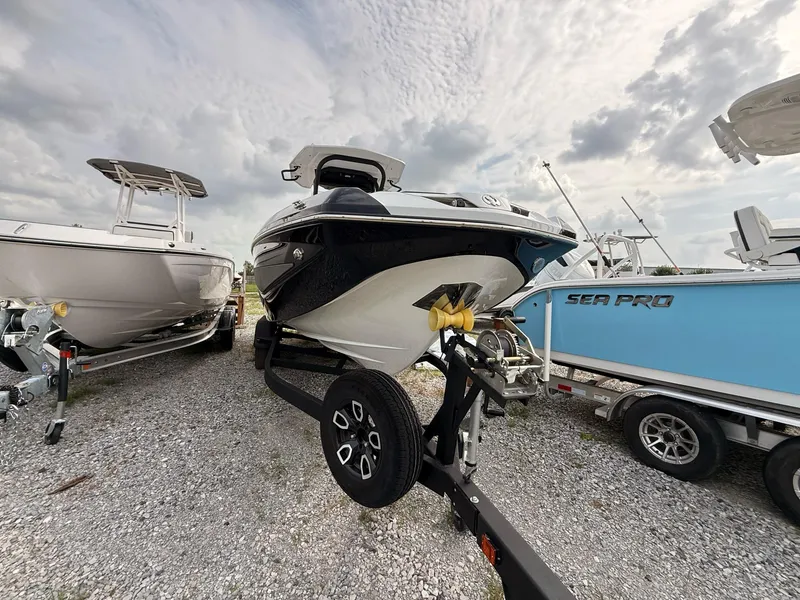 Slide: The Image of Scarab 255 Open LX 2025 - 6