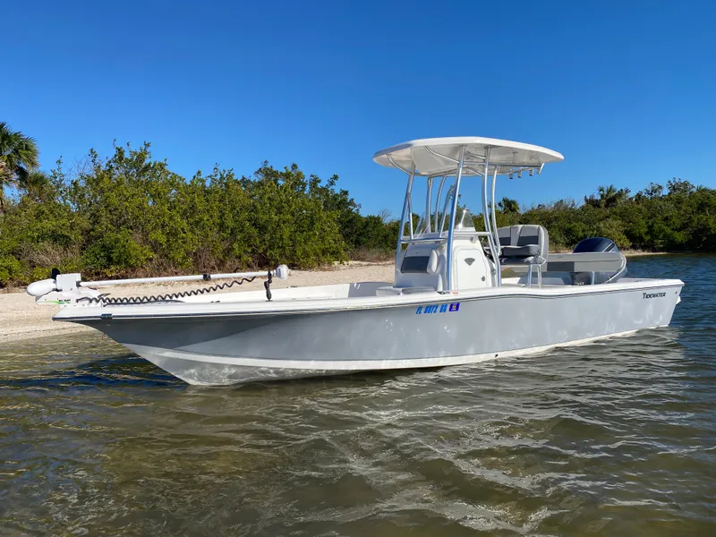 Slide: The Image of Tidewater 2400 Bay Max 2018 - 100