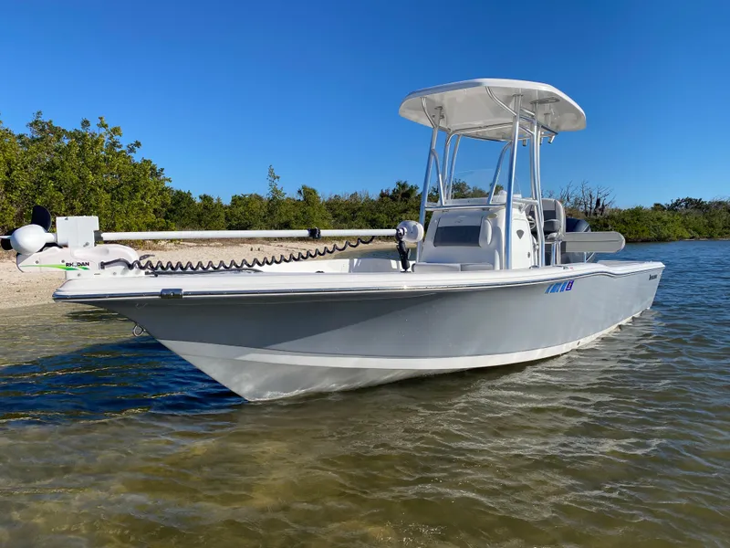 Slide: The Image of Tidewater 2400 Bay Max 2018 - 101