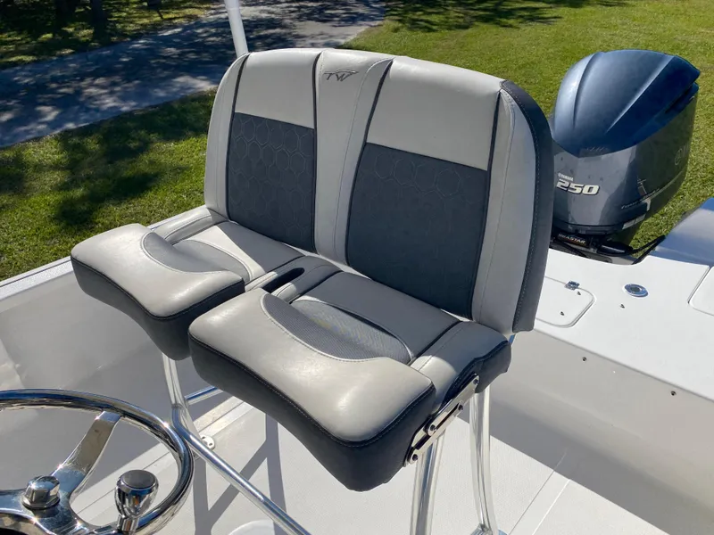 Slide: The Image of Tidewater 2400 Bay Max 2018 - 50