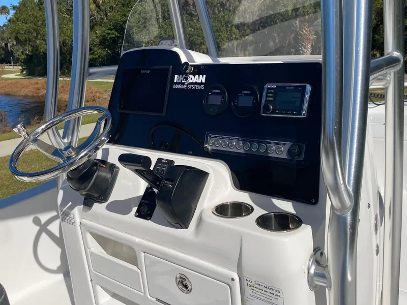 Slide: The Image of Tidewater 2400 Bay Max 2018 - 52
