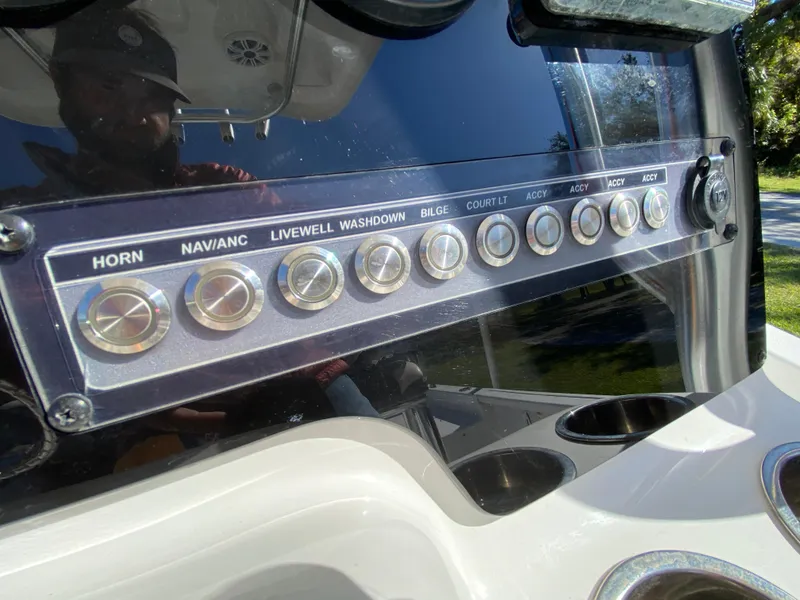 Slide: The Image of Tidewater 2400 Bay Max 2018 - 59