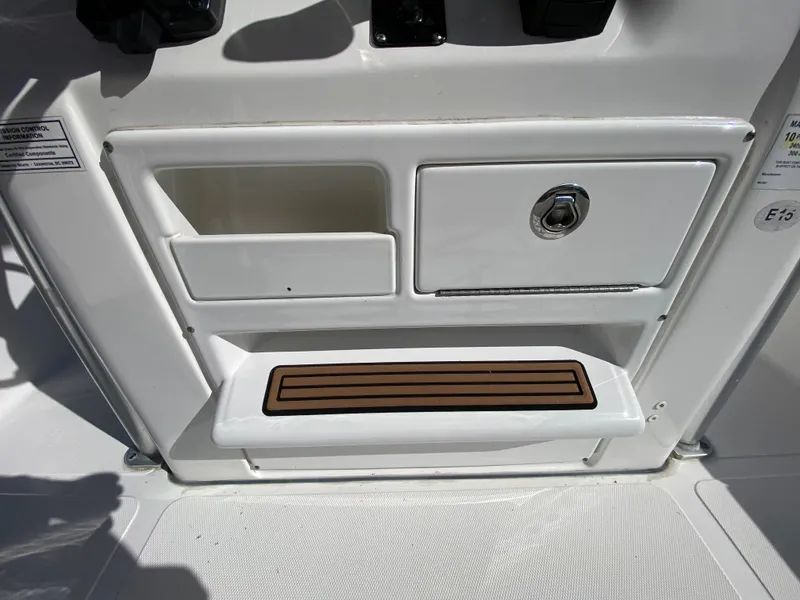 Slide: The Image of Tidewater 2400 Bay Max 2018 - 65