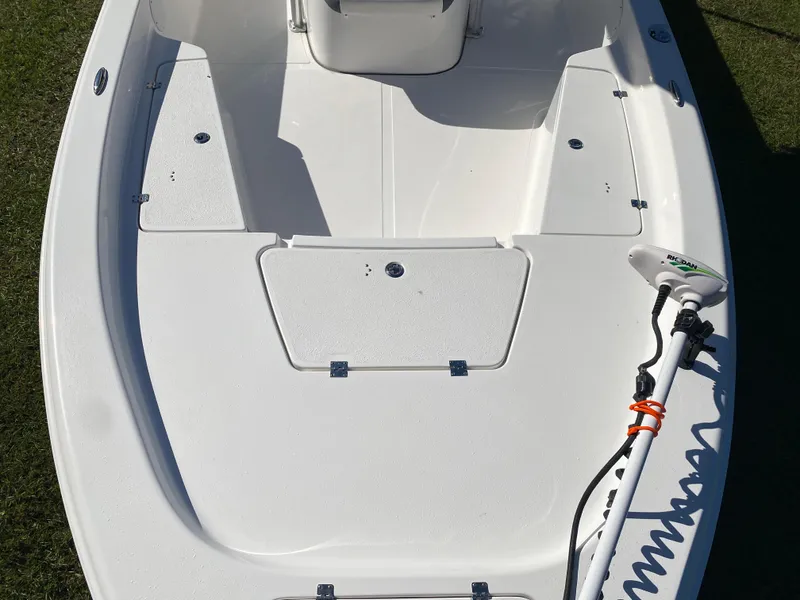 Slide: The Image of Tidewater 2400 Bay Max 2018 - 87