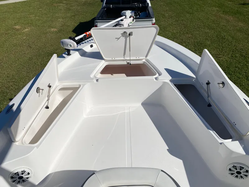 Slide: The Image of Tidewater 2400 Bay Max 2018 - 88
