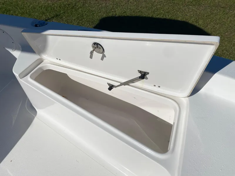 Slide: The Image of Tidewater 2400 Bay Max 2018 - 90