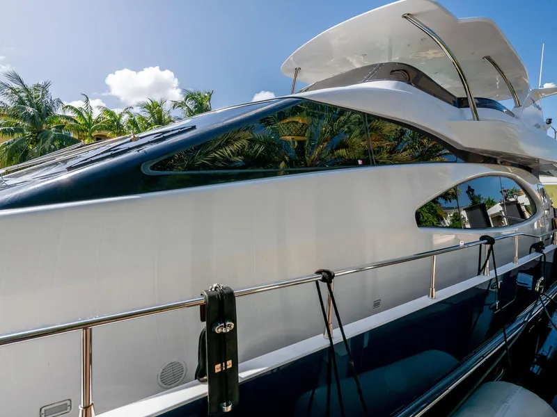 Slide: The Image of Azimut 70 Sea-Jet 2000 - 69