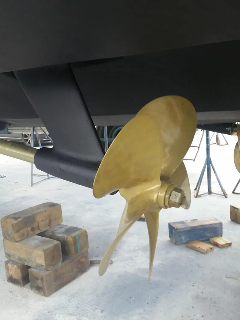 Slide: The Image of Azimut 70 Sea-Jet 2000 - 91