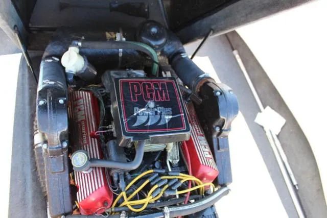 Slide: The Image of Correct Craft Ski Nautique 1995 - 14