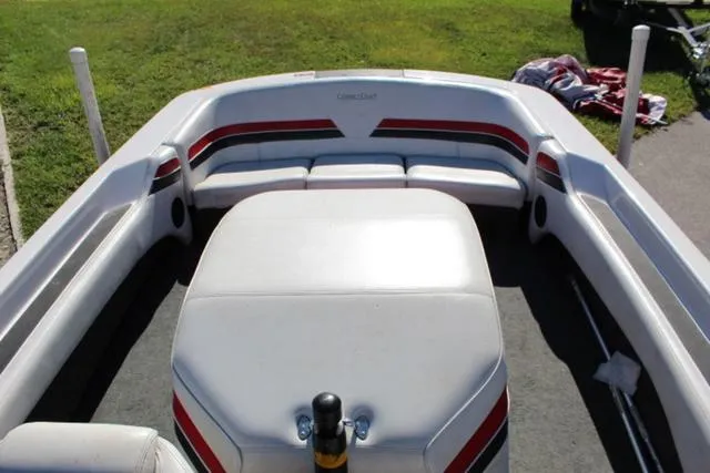 Slide: The Image of Correct Craft Ski Nautique 1995 - 16