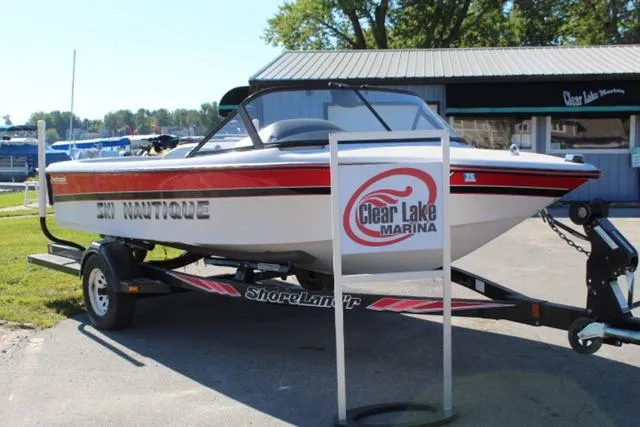 Slide: The Image of Correct Craft Ski Nautique 1995 - 2