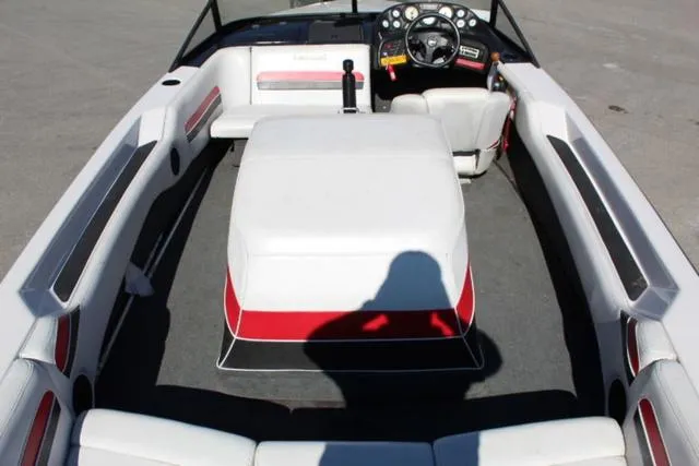 Slide: The Image of Correct Craft Ski Nautique 1995 - 7