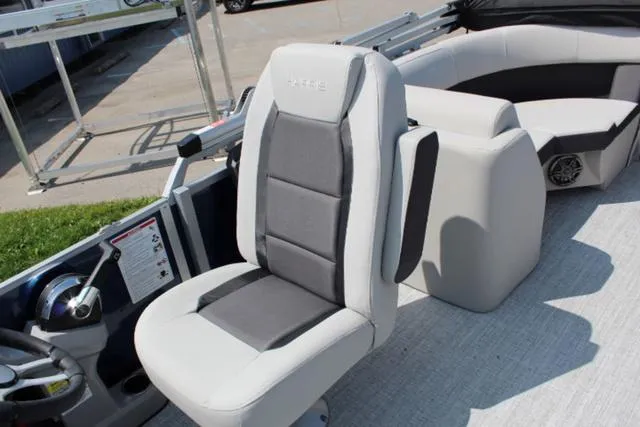 Slide: The Image of Harris Cruiser 210 CWDH 2024 - 16