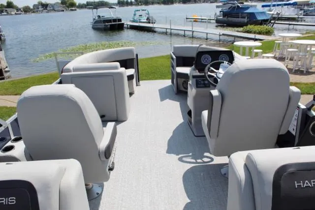 Slide: The Image of Harris Cruiser 210 CWDH 2024 - 21