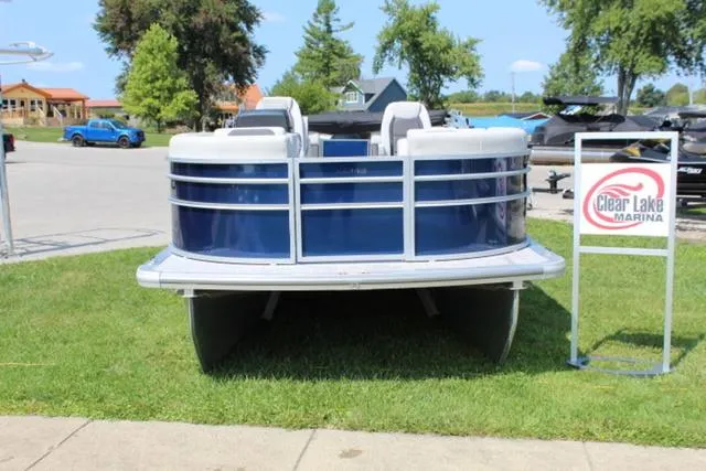 Slide: The Image of Harris Cruiser 210 CWDH 2024 - 22