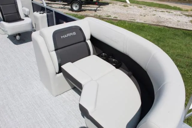 Slide: The Image of Harris Cruiser 210 CWDH 2024 - 9