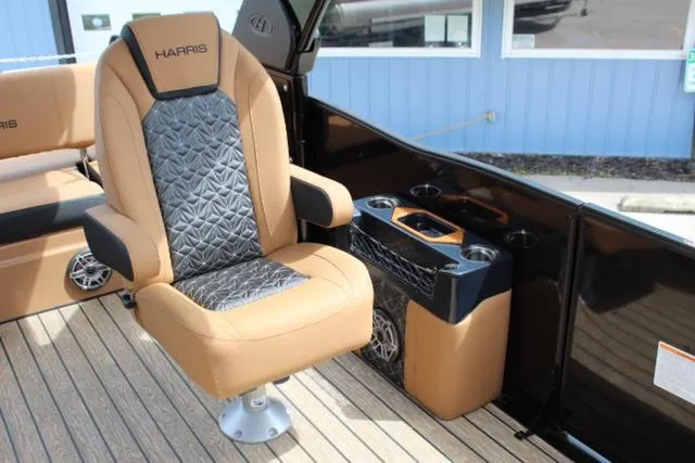 Slide: The Image of Harris GRAND MARINER 250 SLDH 2024 - 24