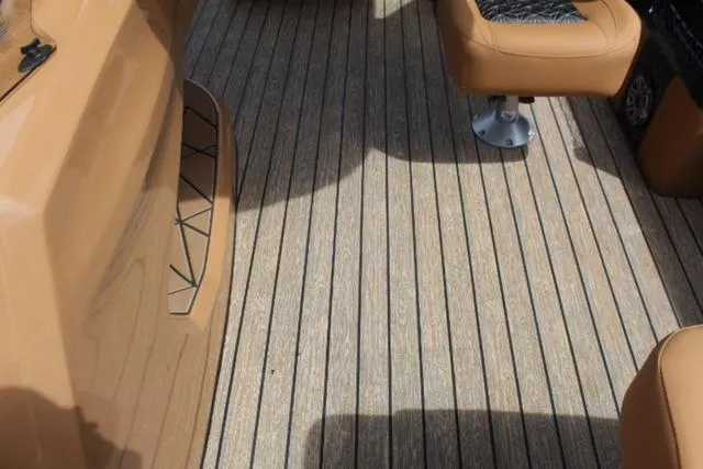 Slide: The Image of Harris GRAND MARINER 250 SLDH 2024 - 25