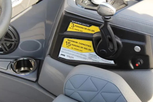 Slide: The Image of Nautique Super Air Nautique GS22 2023 - 12