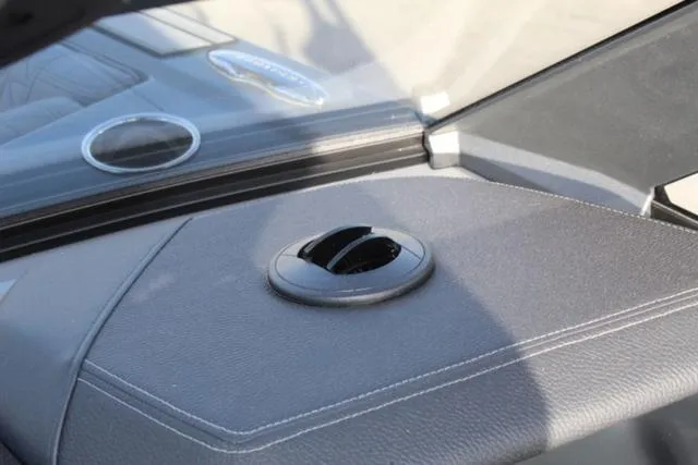 Slide: The Image of Nautique Super Air Nautique GS22 2023 - 19